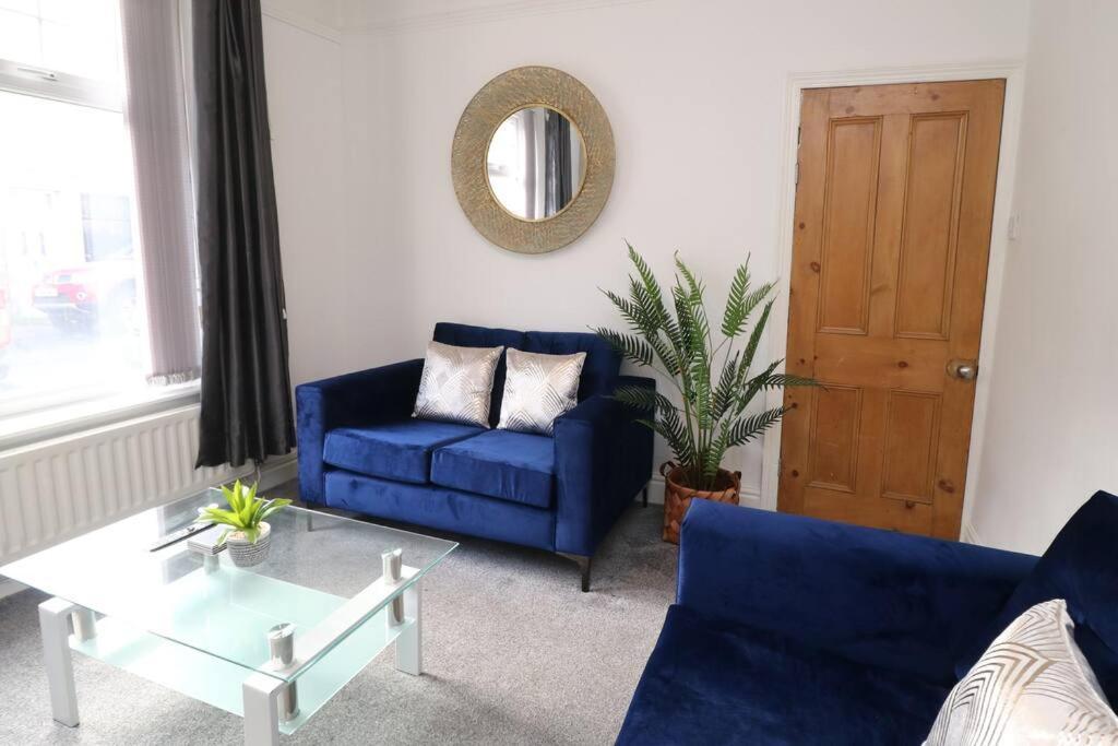 2 Bedroom Characterful House لانكاستير المظهر الخارجي الصورة
